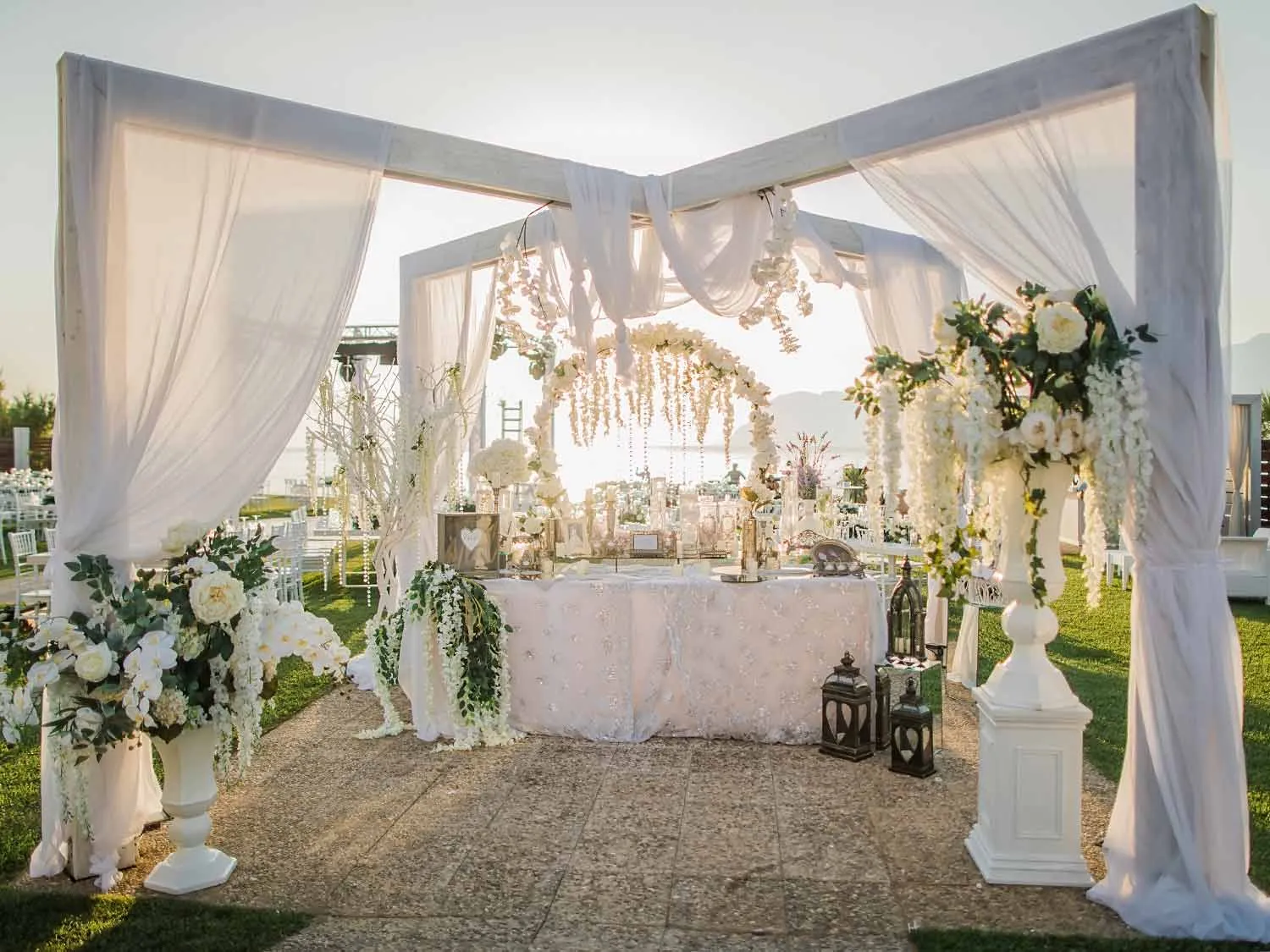 Modern Chic NYC Wedding in Greece