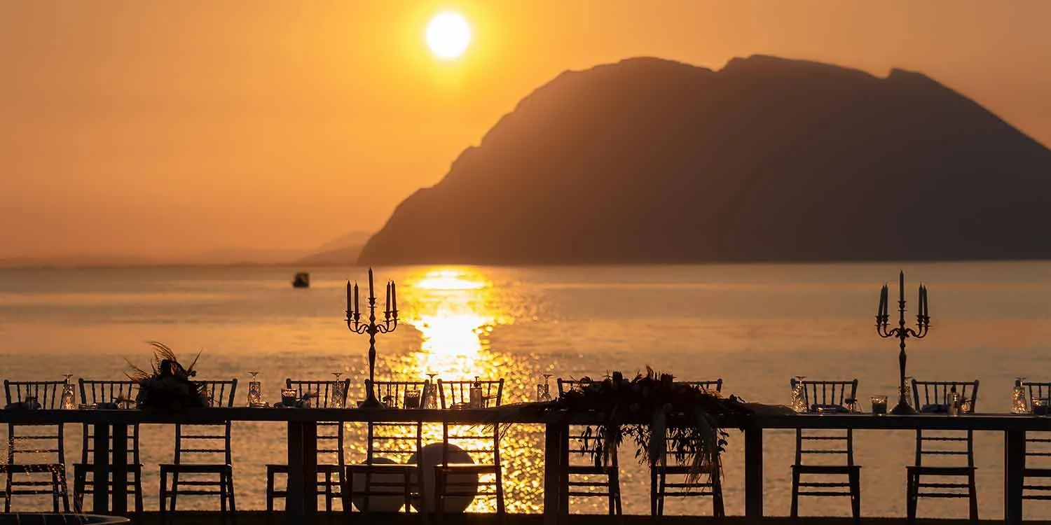 Gatsby &Gamma;ά&mu;&omicron;&sigmaf; &sigma;&tau;&eta;&nu; &Pi;ά&tau;&rho;&alpha;