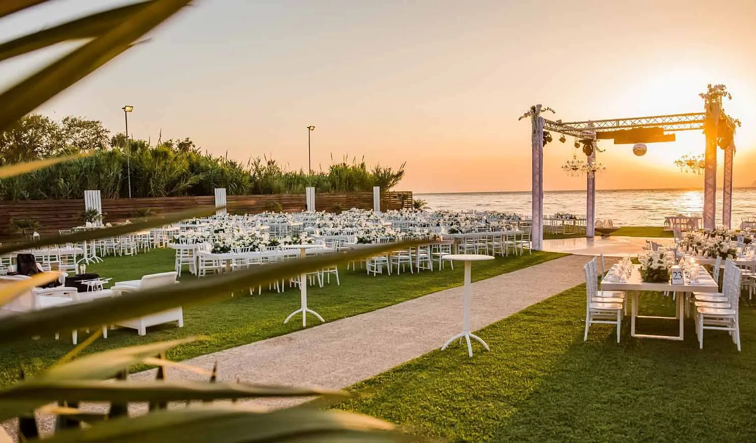 &Nu;έ&alpha; &Upsilon;ό&rho;&kappa;&eta; &ndash; &Pi;ά&tau;&rho;&alpha;: &Gamma;ά&mu;&omicron;&sigmaf; &mu;&epsilon; &Epsilon;&lambda;&lambda;&eta;&nu;&iota;&kappa;έ&sigmaf; &Rho;ί&zeta;&epsilon;&sigmaf;
