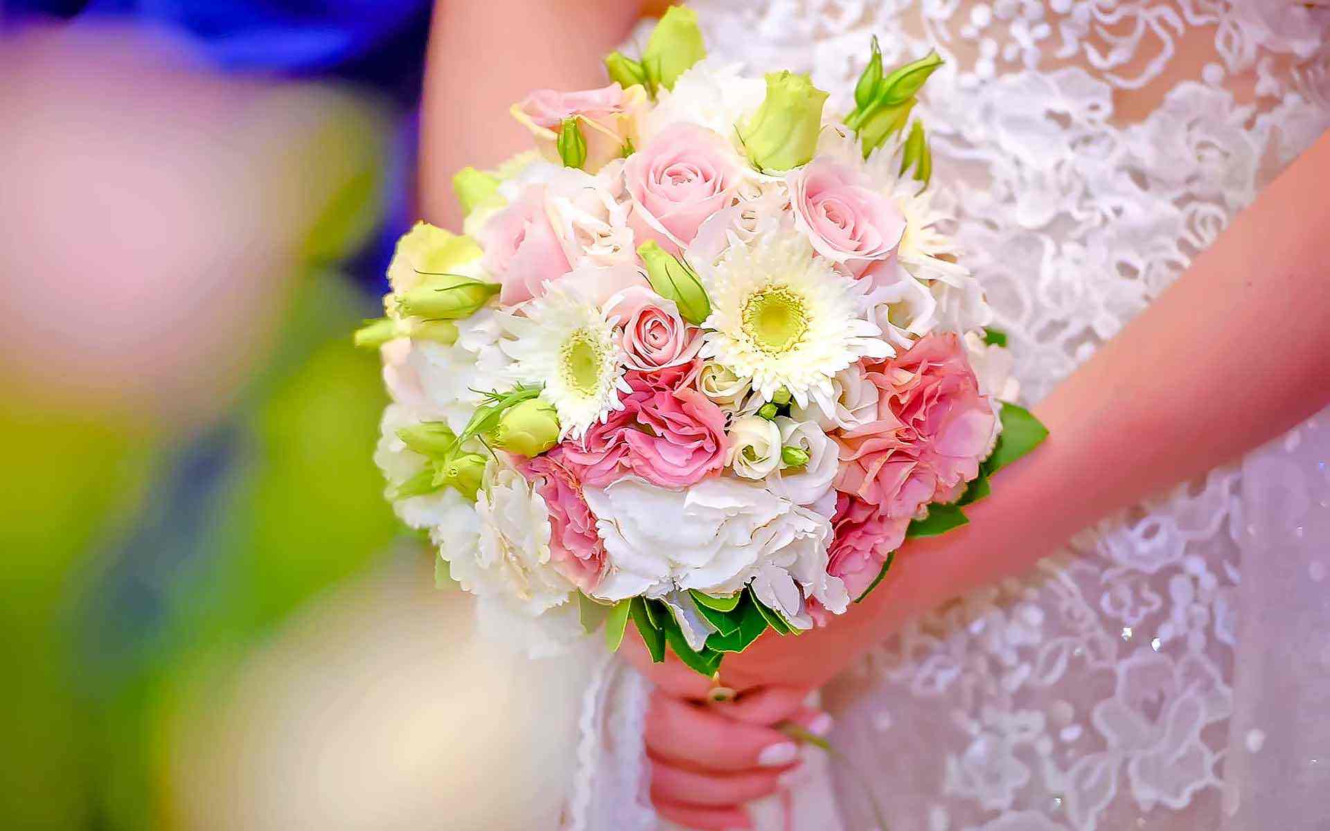 Vintage-Wedding-Bouquet-by-Diamond-Events-Wedding-Event-planning-services