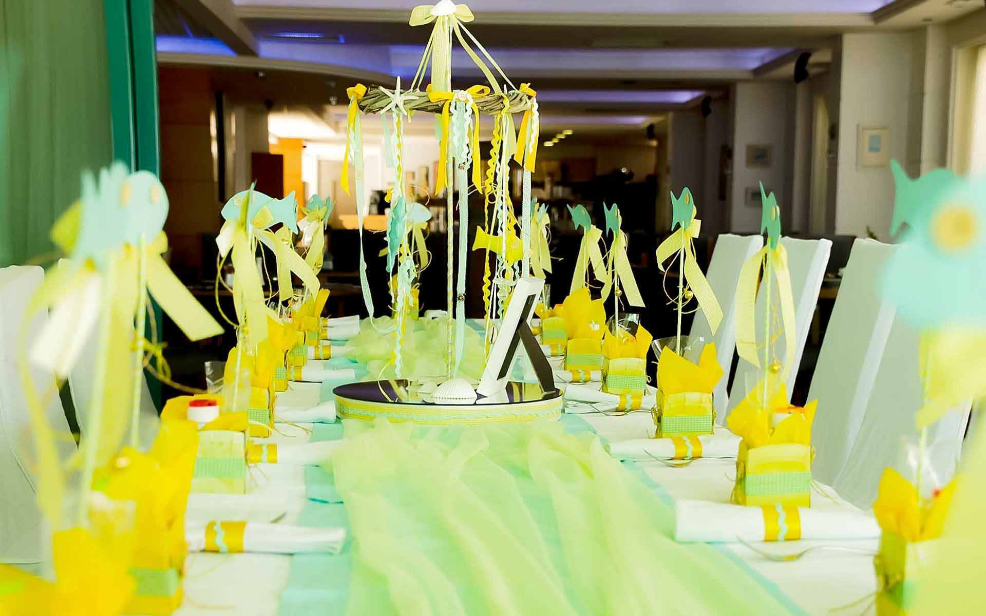 Guests-Are-Greeted-With-A-Kiss-By-A-Fish-At-This-Under-The-Sea-Theme-Reception