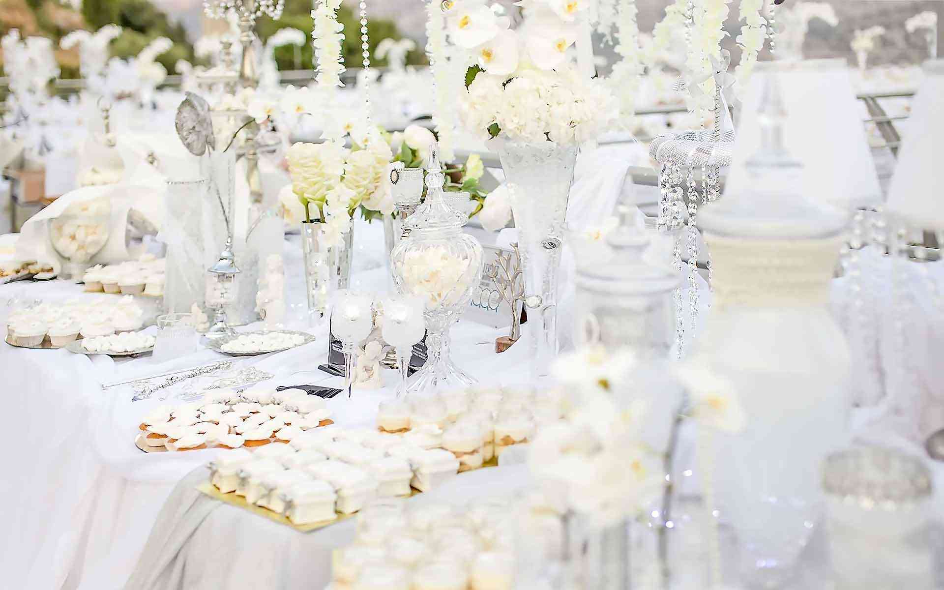Luxurious-All-White-Wedding-Dessert-Table-by-Diamond-Events-Wedding-Event
