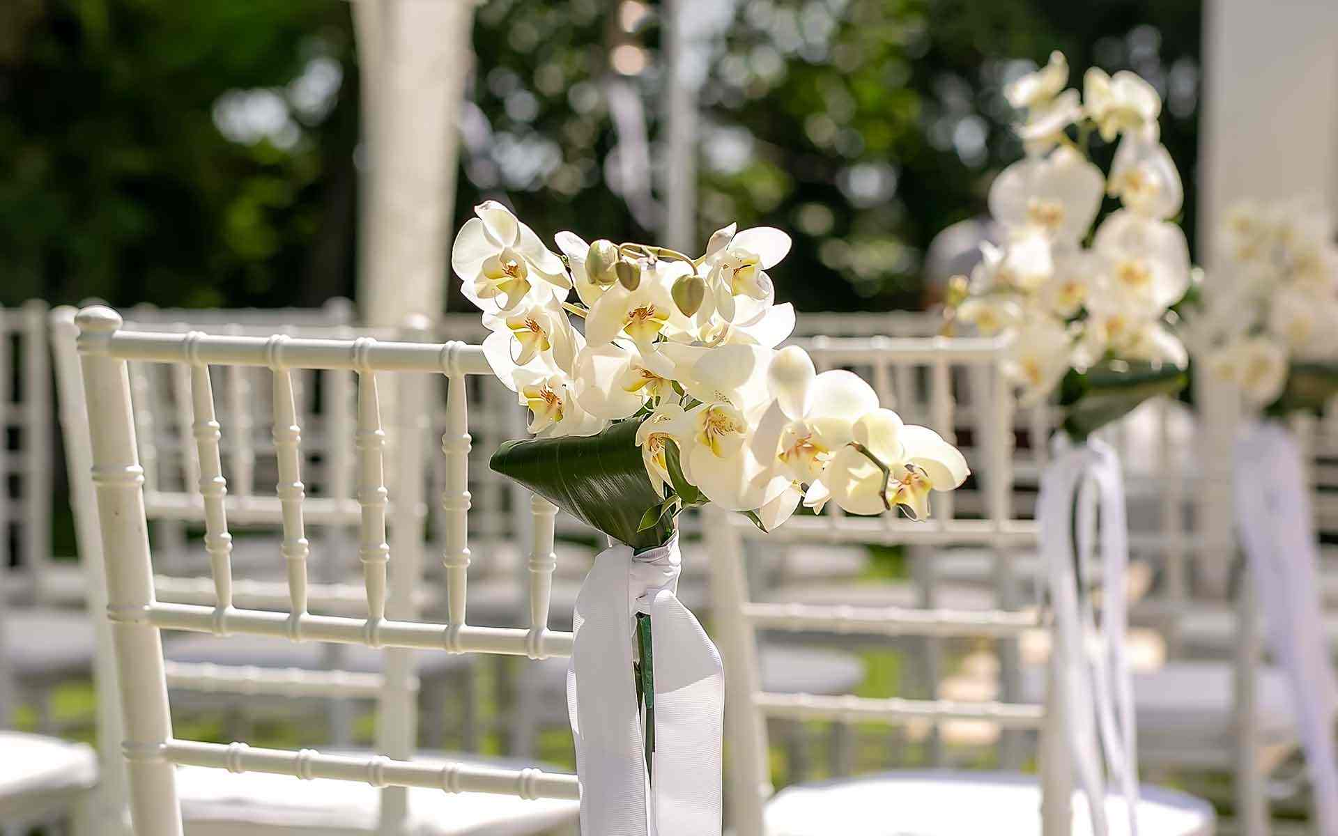 Chiavari-chair-with-white-orchids-Luxe-Wedding-Decoration-by-Diamond-Events-Wedding-Event