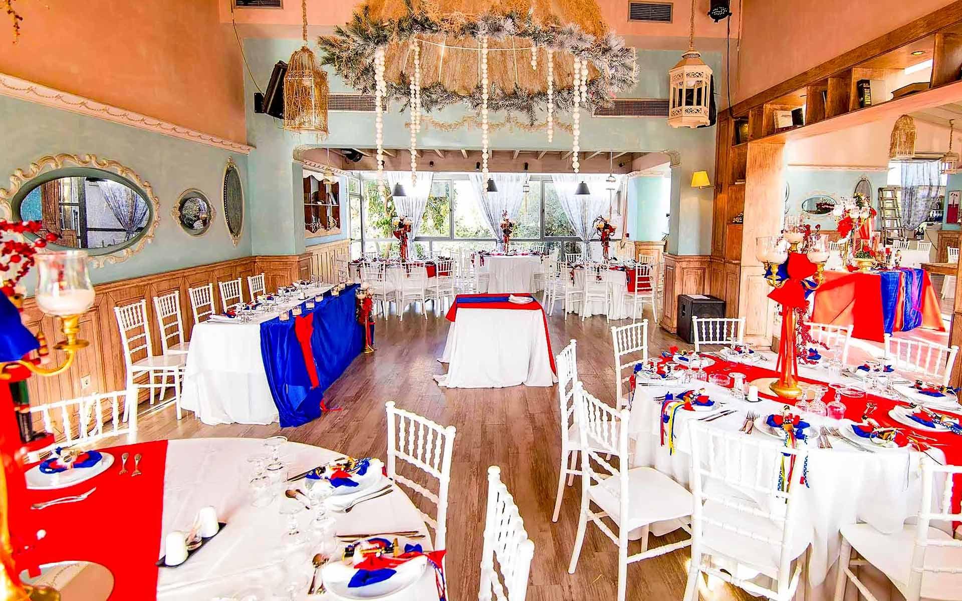 Gorgeous-Christmas-Baptism-Decoration-With-Candelabras-With-Nutcrackers