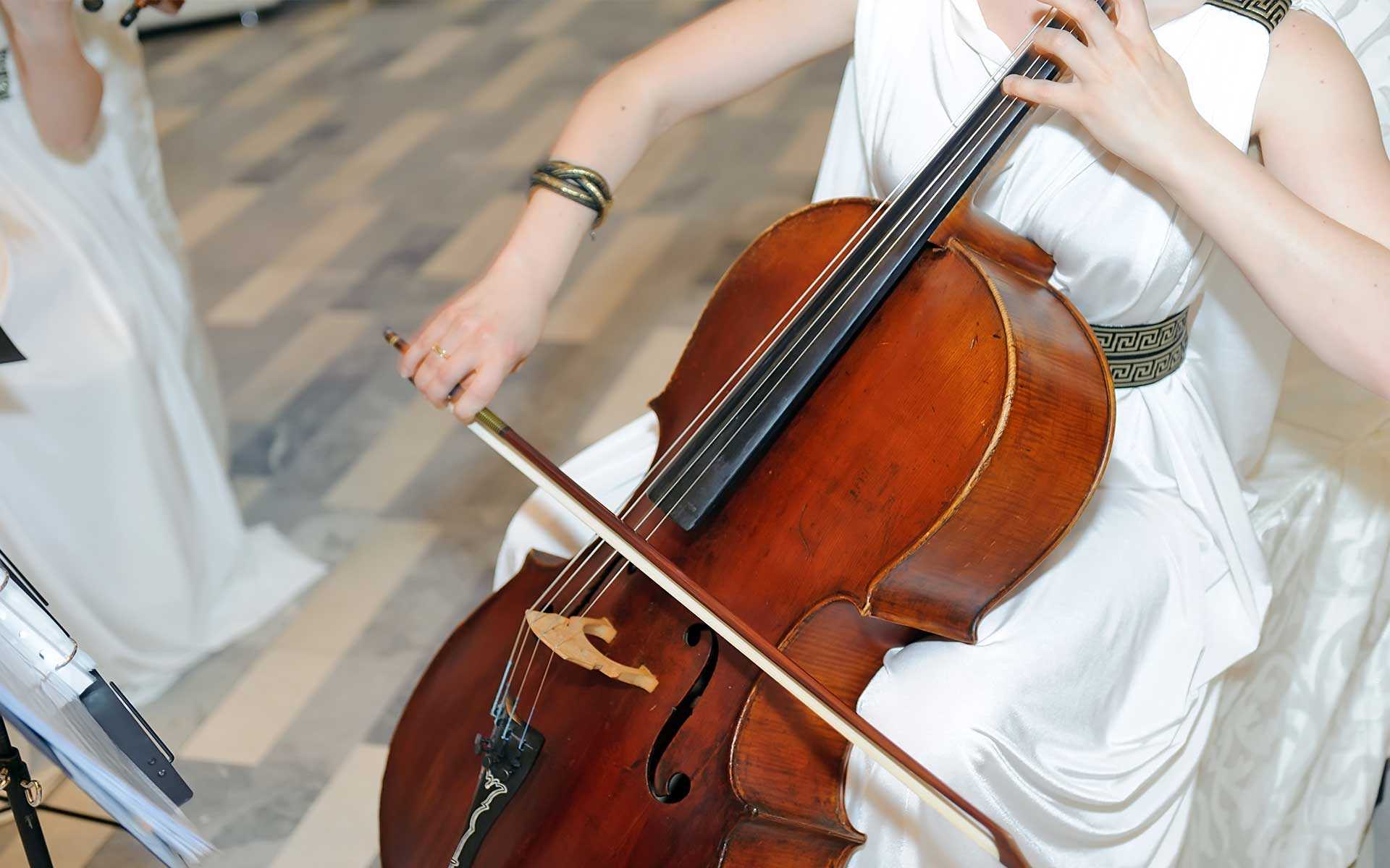 Cello-player-For-Weddings-Instrumental