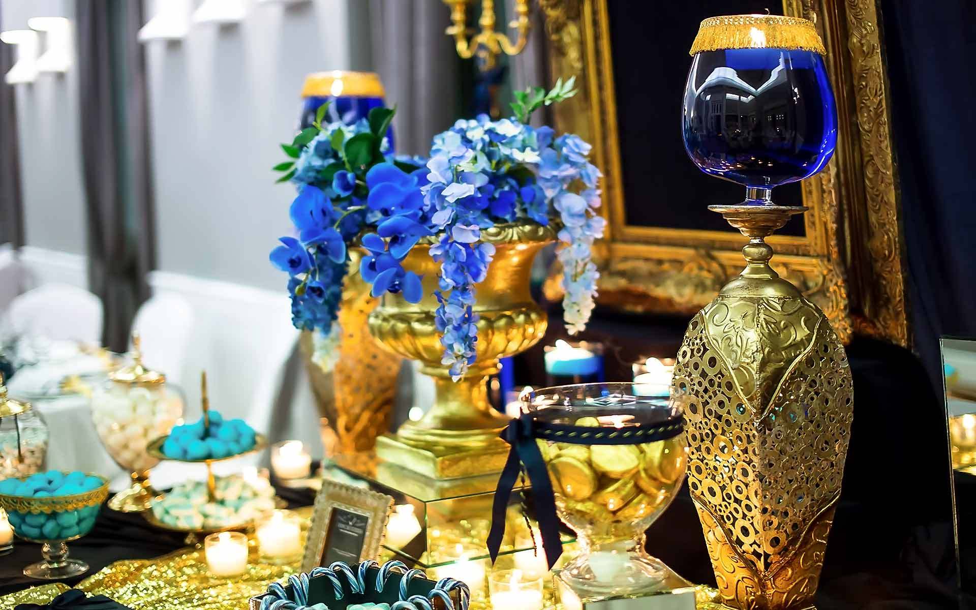 Royal-Blue-and-Gold-BaptismTable