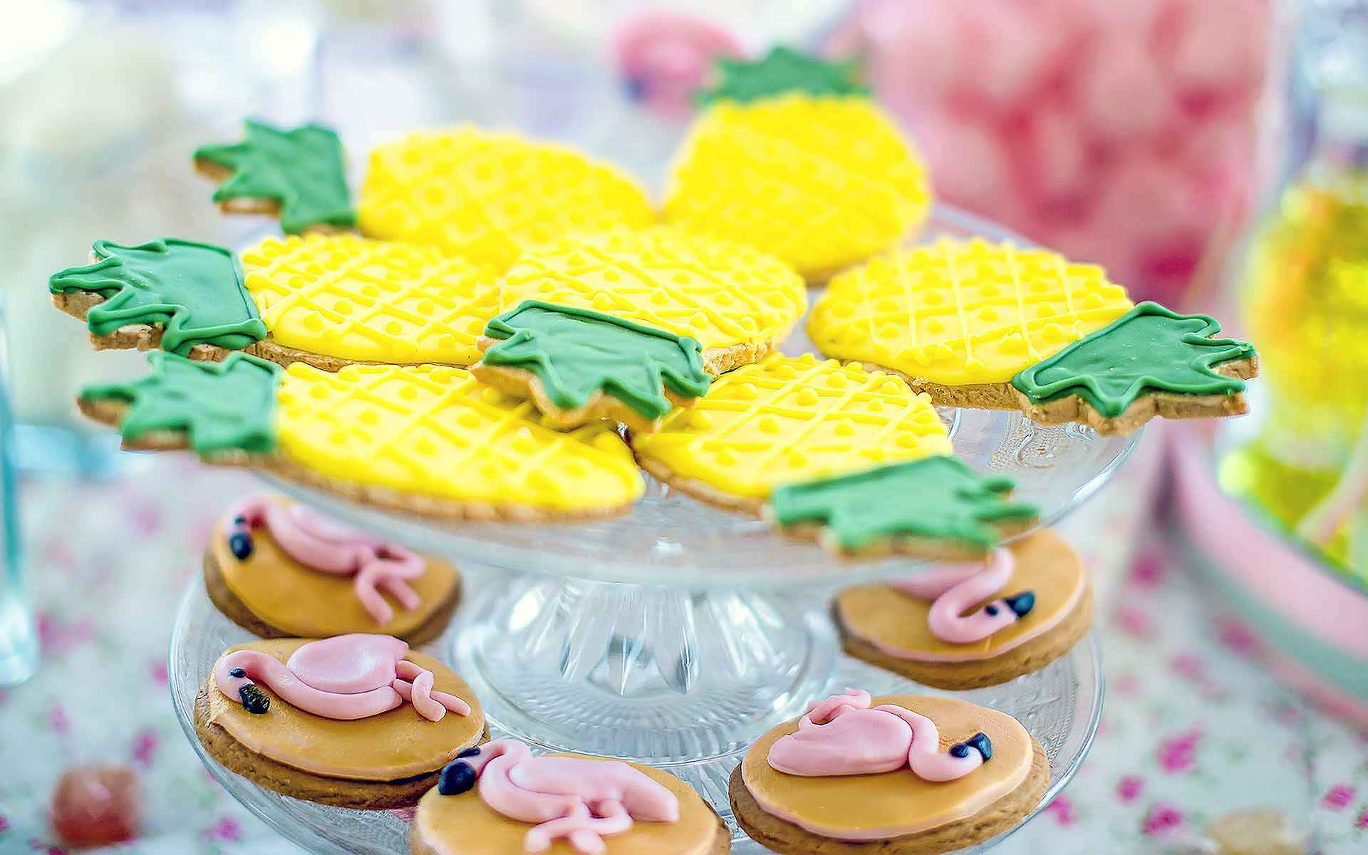 Flamingo-Biscuits-For-Tropical-Themed-Bridal-Shower-Or-Bachelorette-Party