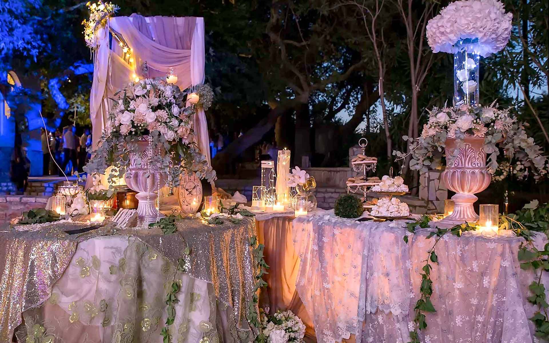 Classic-Romantic-guest-book-table-by-Diamond-Events-Wedding-Event