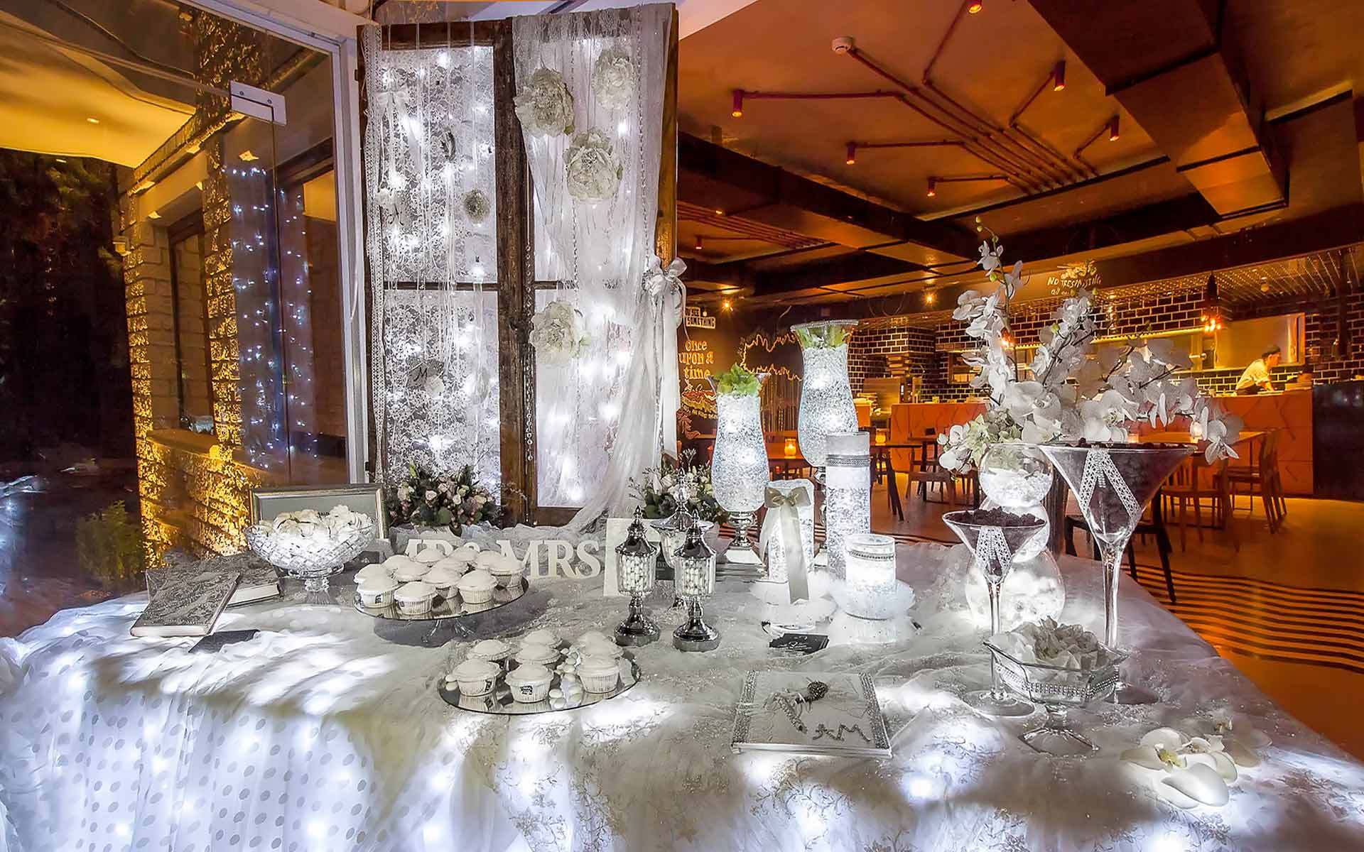 Mr.-Mrs.-welcome-you-with-a-sweet-or-two-by-Diamond-Events