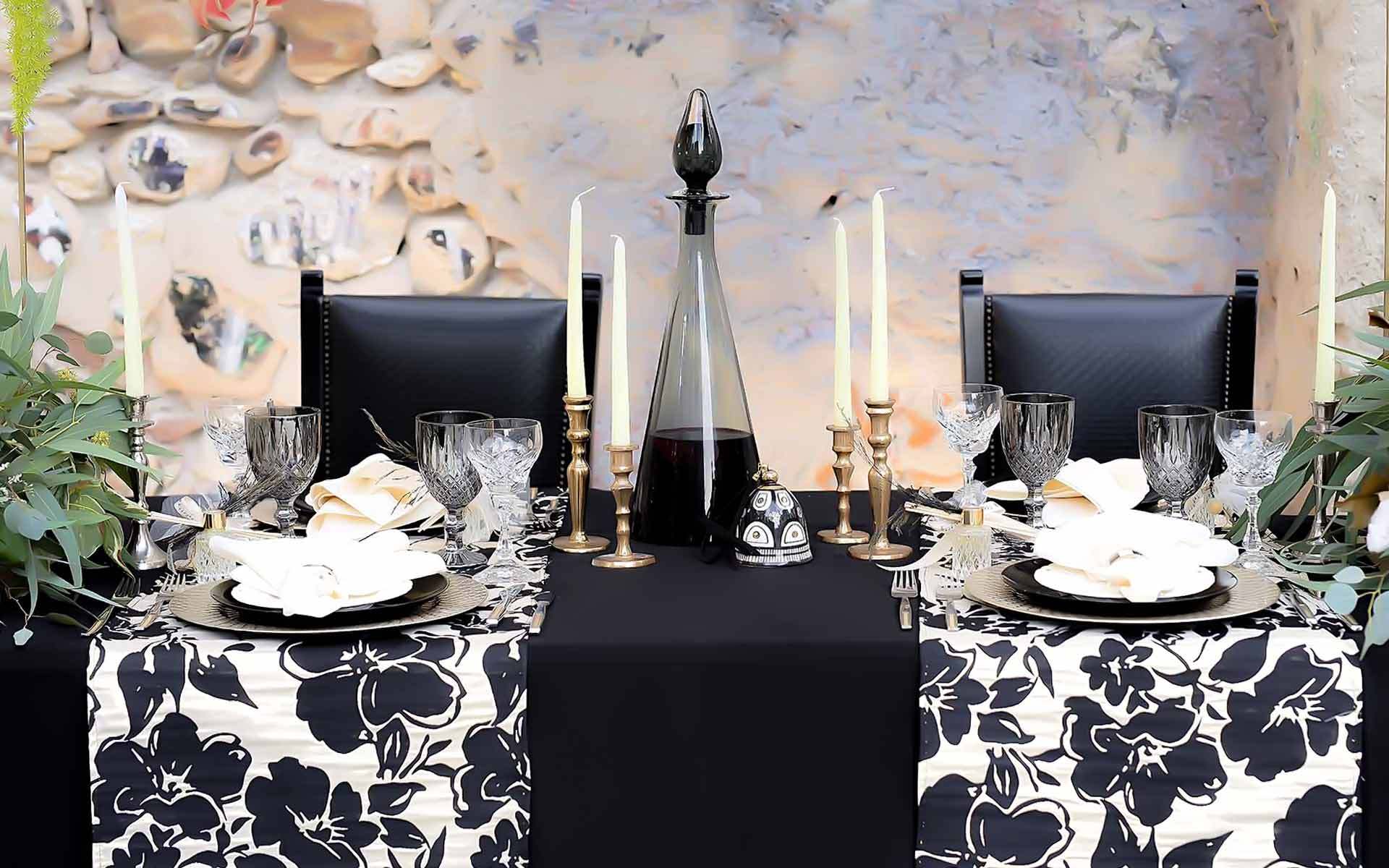 Black combined with gold is the new trend for 2022-23 weddings