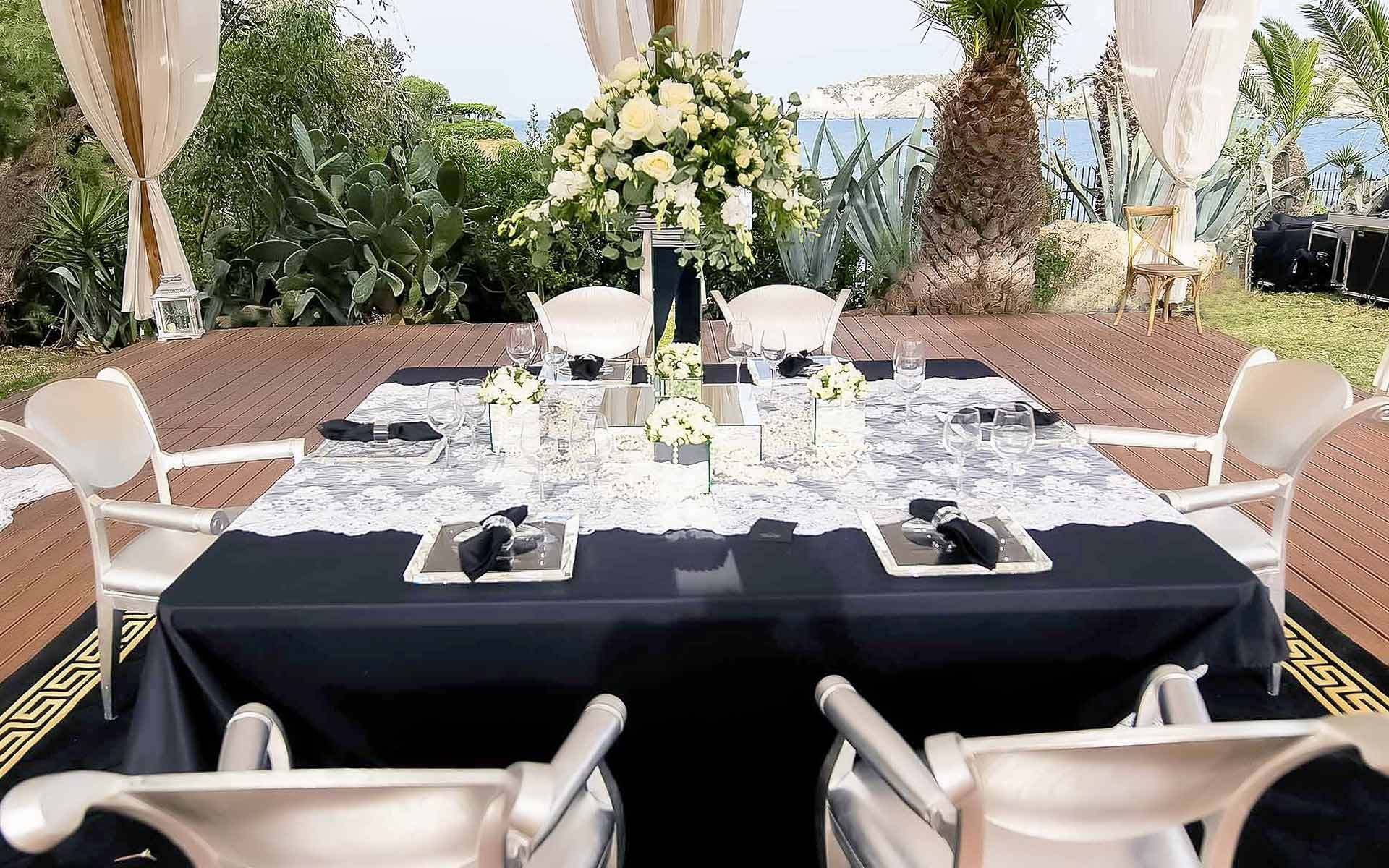 Luxurious black and Silver wedding table decoration by Rogdaki Events Trademark