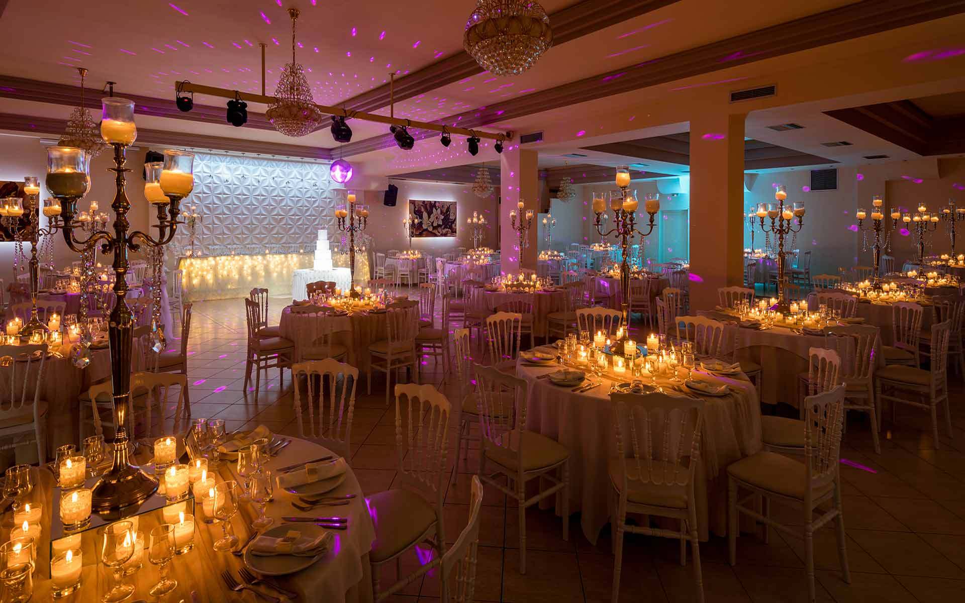 MIrafiore-venue-decoration-with-silver-candelabras-and-candles-by-Diamond-Events