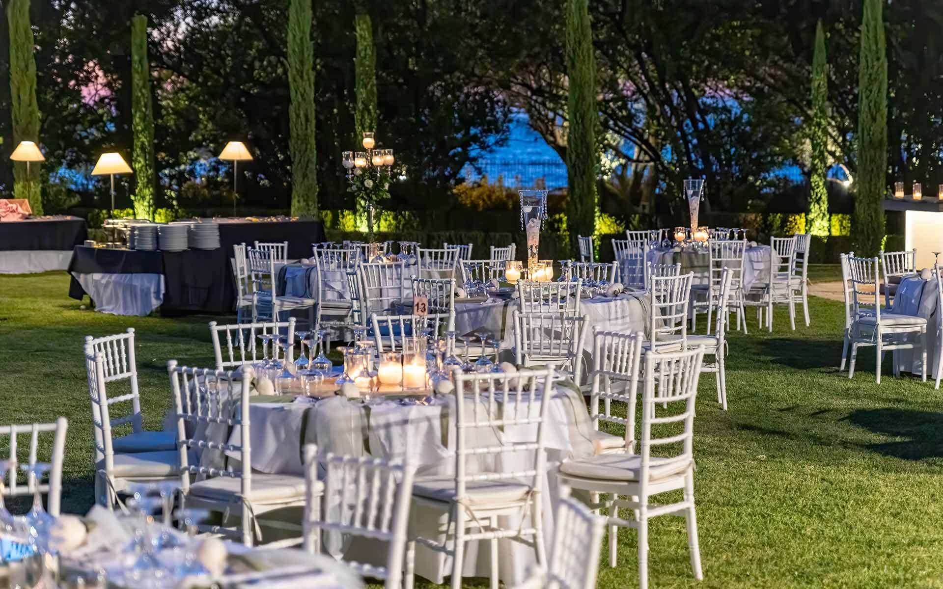 Villa-Gallou-reception-dinner-venue-set-up-by-Diamond-Events