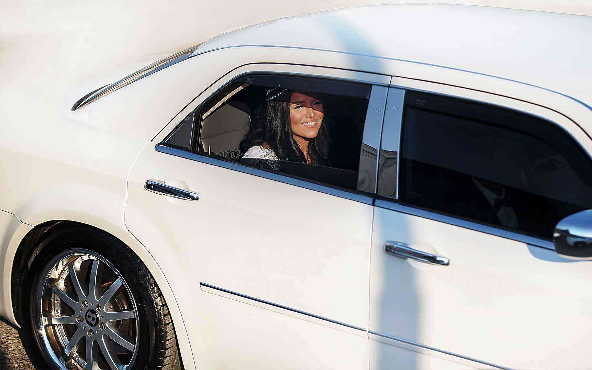 The-Beautiful-Bride-Has-Just-Arrived-In-Church-With-The-White-Bentley