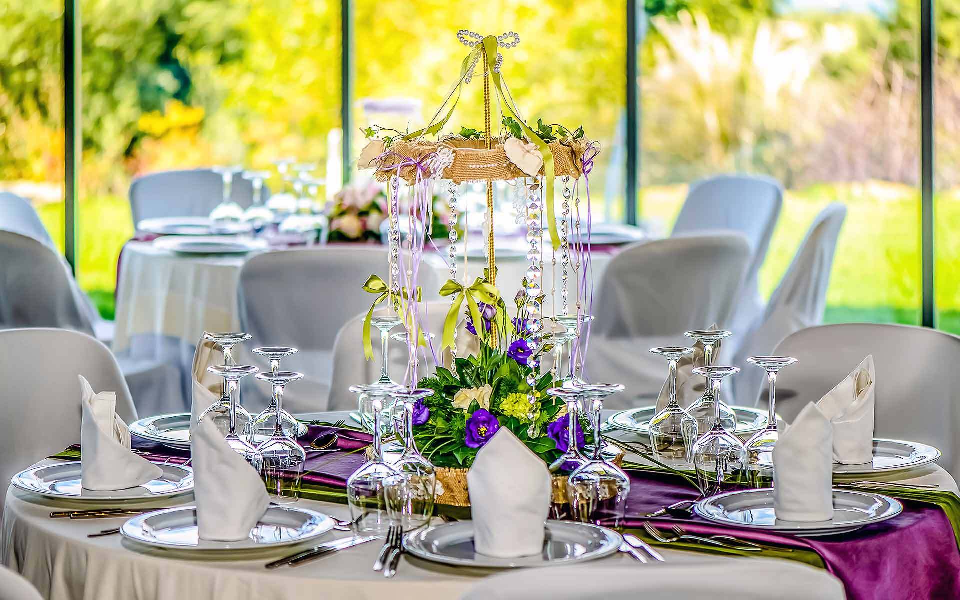 Carousel-Centerpiece-Decoration-by-Diamond-Events-Wedding-Event-planning-services