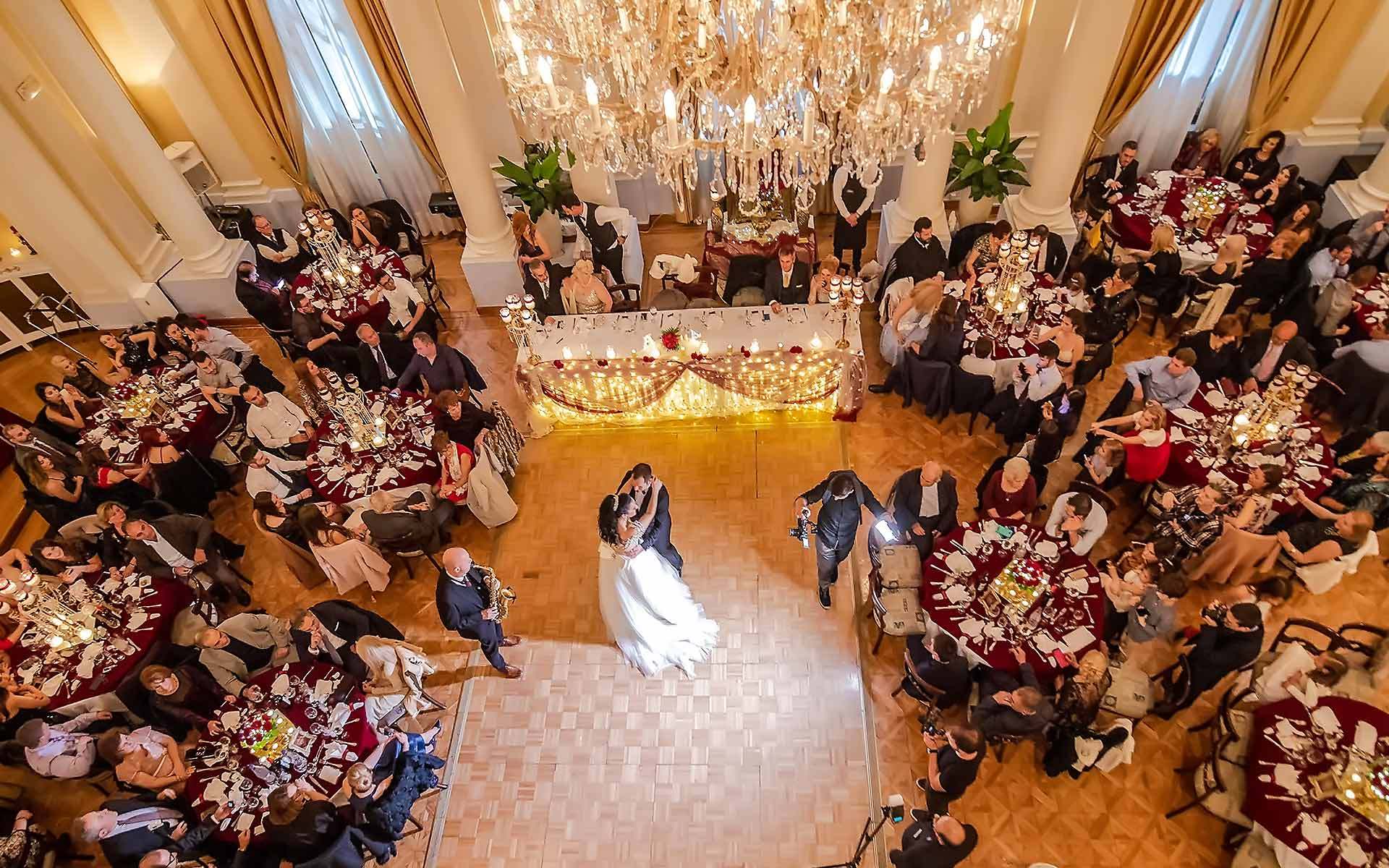 For-the-first-dance-of-the-couple-a-Saxophone-Player-plays-their-favorite-song