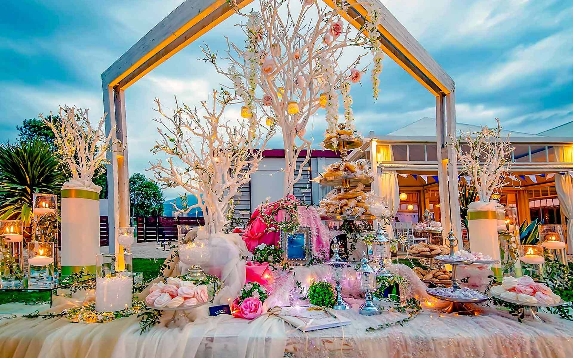 Luscious-wedding-guest-book-table-design-by-Diamond-Events