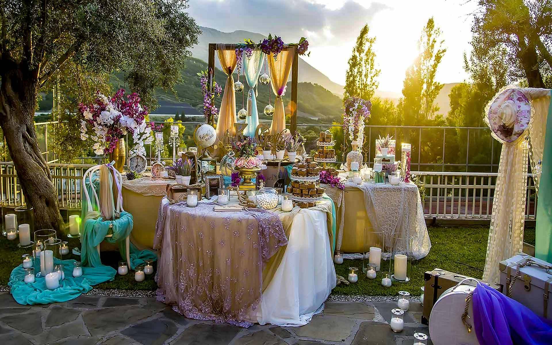 Stunning-Wedding-Guest-Book-Table-For-Your-Guest-To-Sign-In