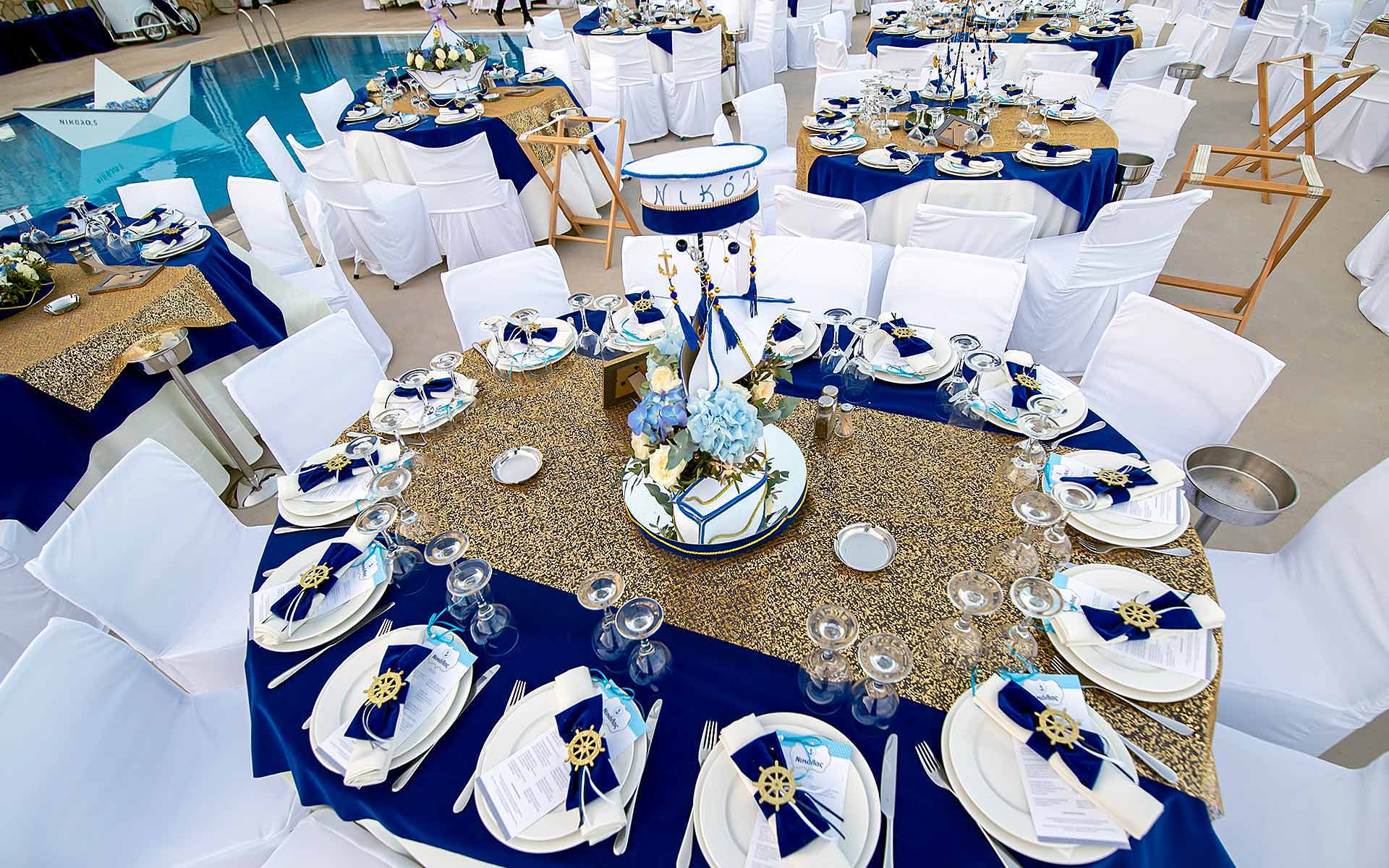 carousel-centerpiece-for-a-baby-boy-christening-in-gold-and-blue.