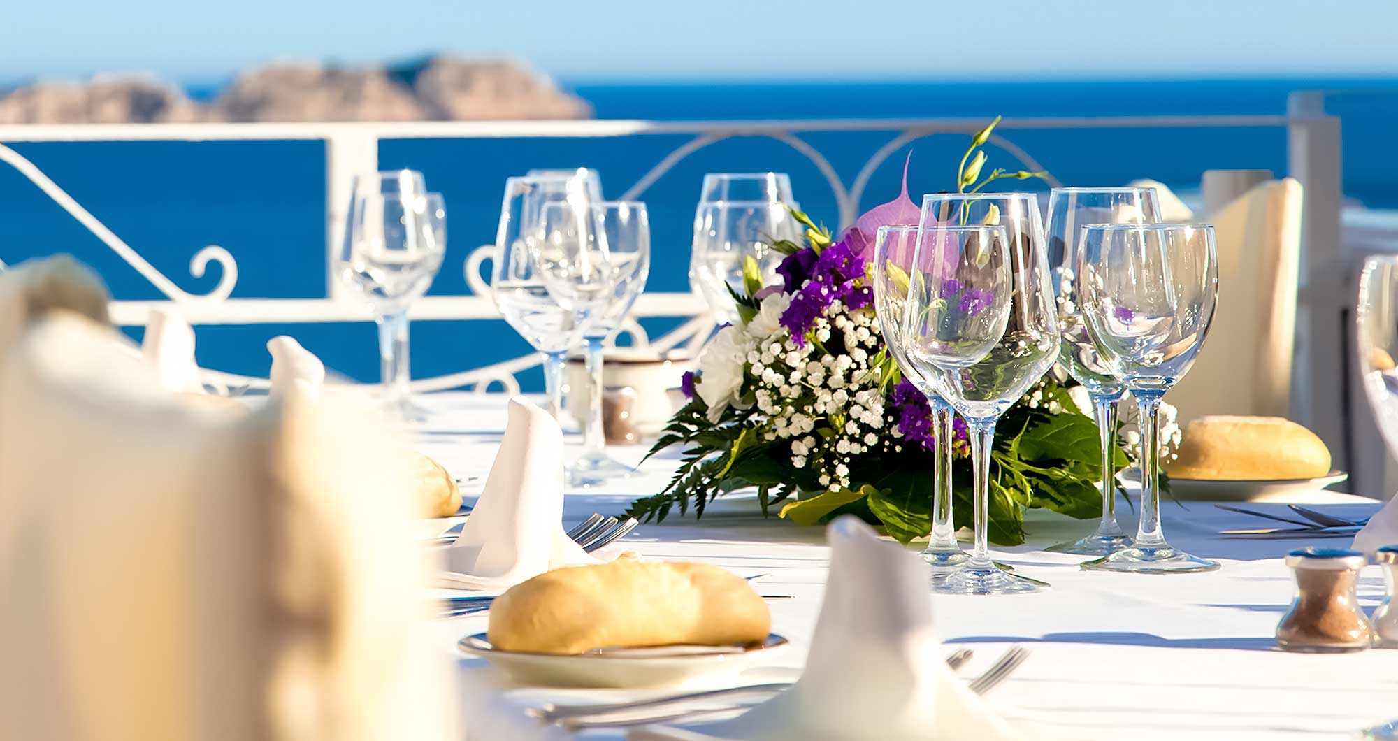Wedding-Destination-Santorini.