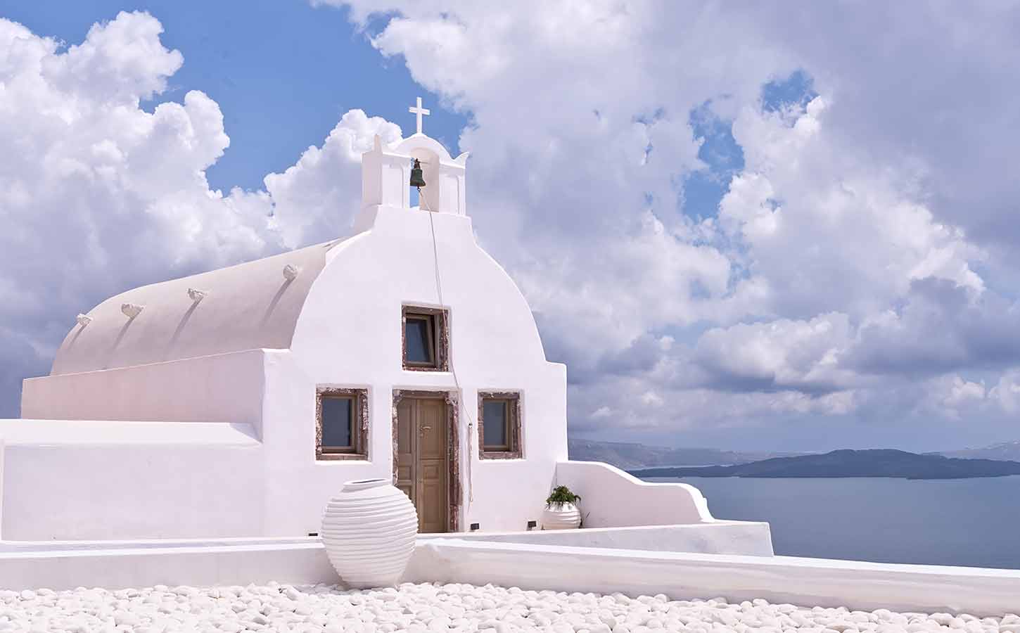 Church-in-the-clouds-in-Santorini-diamond-events-planners-greece