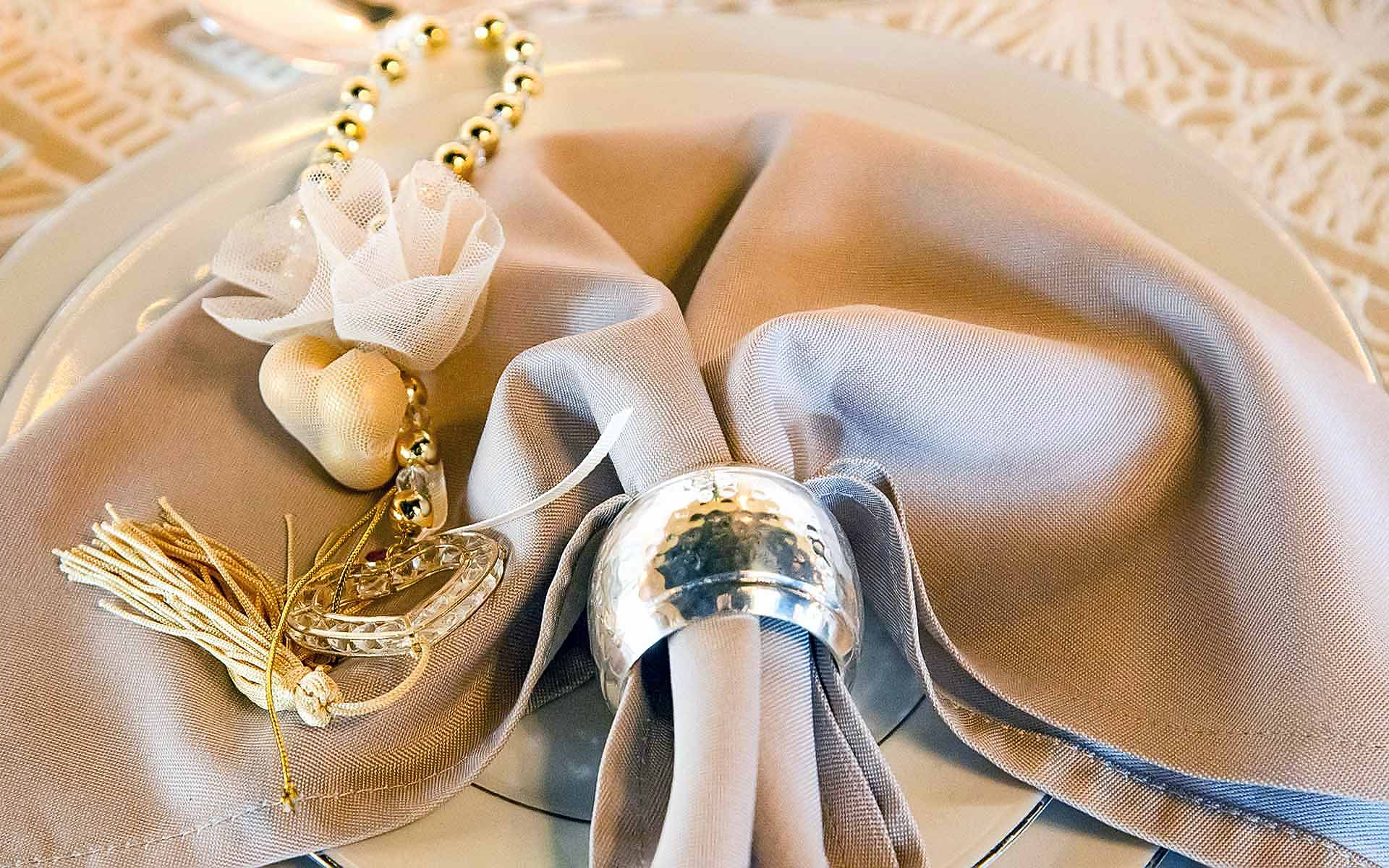 Silver Napkin Rings with gold wedding favor