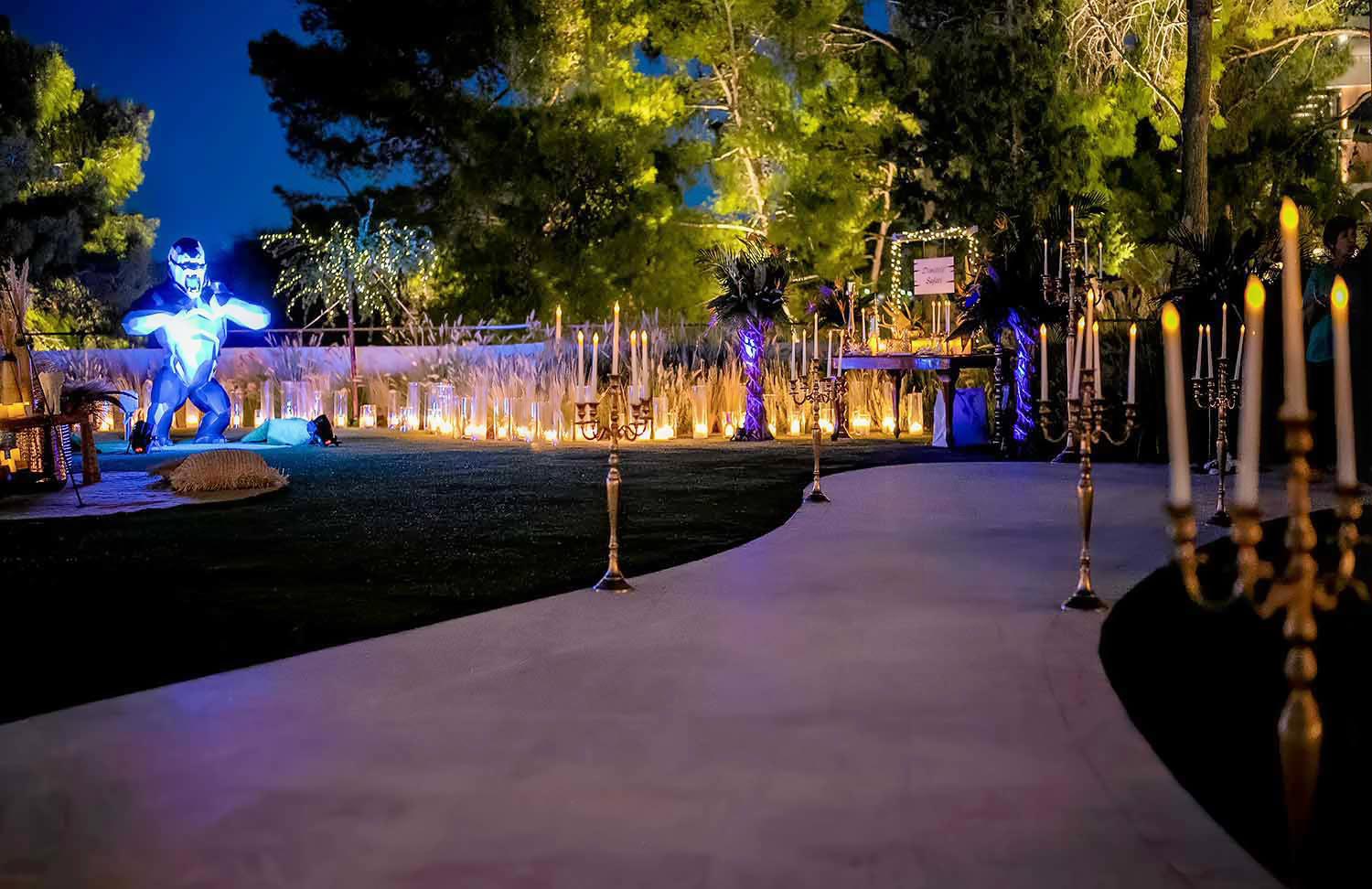 Beutiful Safari Jungle themed entrance decoration by Rogdaki Events