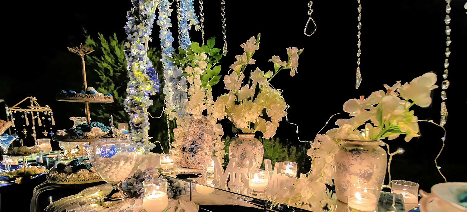 Κομψός γάμος στο Κτήμα Ηδύλοφον 21 Gorgeous entrance guest table decoration by Mrs Anna Maria Rogdaki designer of Diamond Events 1