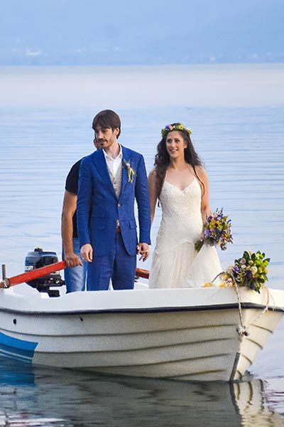 Καλοκαιρινός Γάμος στη Λίμνη Τριχωνίδα Rogdaki Events Trademark