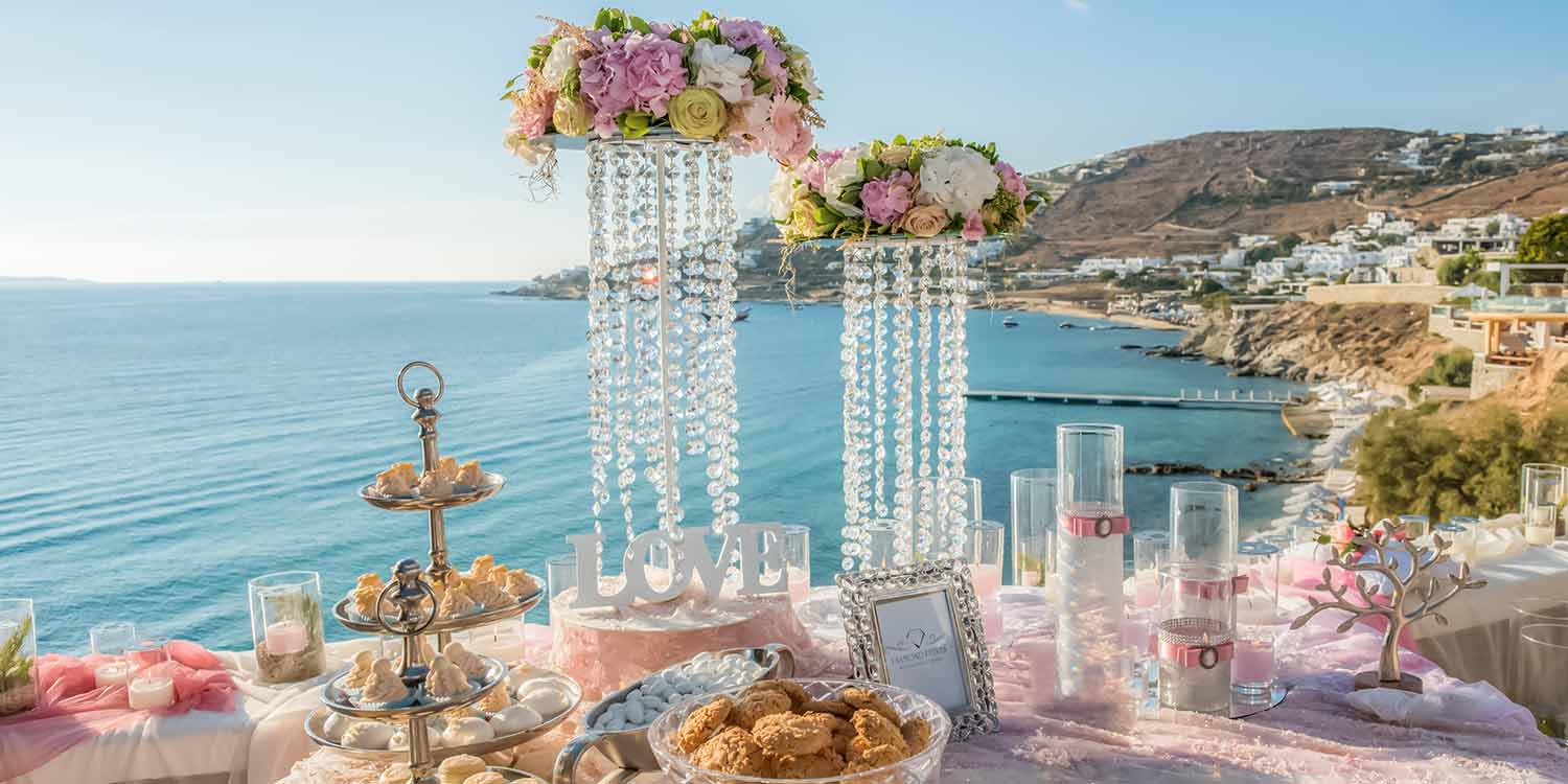 Crystal elegance guest book table for A Lebanese Egyptian Wedding in Mykonos by Diamond Events event agency 2