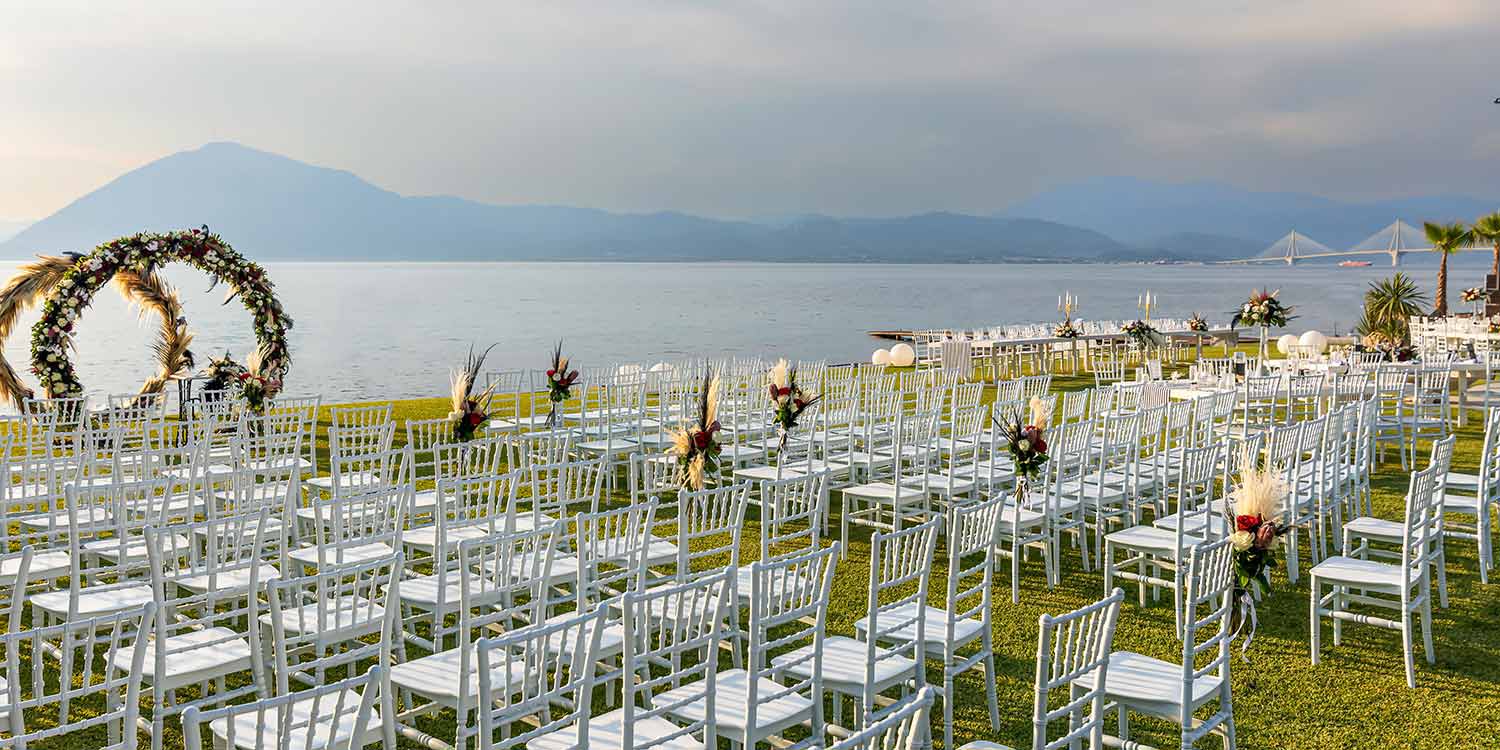 Gatsby Γάμος στην Πάτρα 16 Amazing ceremony set up at Omega Yacht club by rogdaki events trademark 1