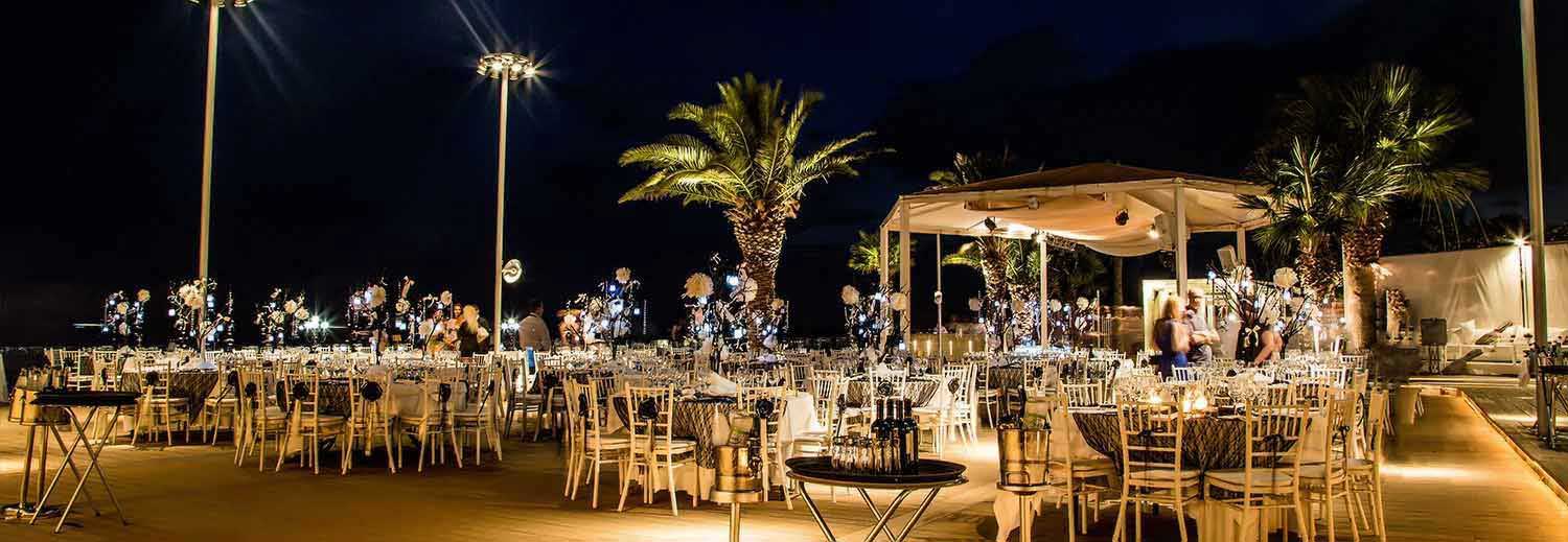 Ροκ Γάμος στην Αθηναϊκή Ριβιέρα 19 Black installtion by Diamond Events in Vive mar glyfada athens Greece