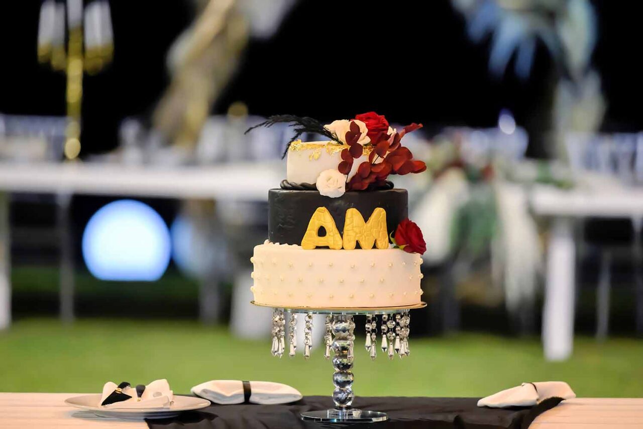 Great Gatsby Wedding Cake setup by Rogdaki Events trademark