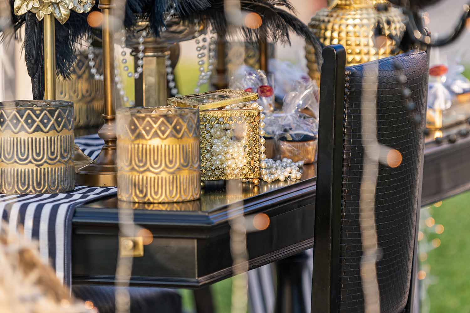 Gatsby Γάμος στην Πάτρα 21 Great Gatsby Wedding guest book chirs and decoration details by Rogdaki Events trademark