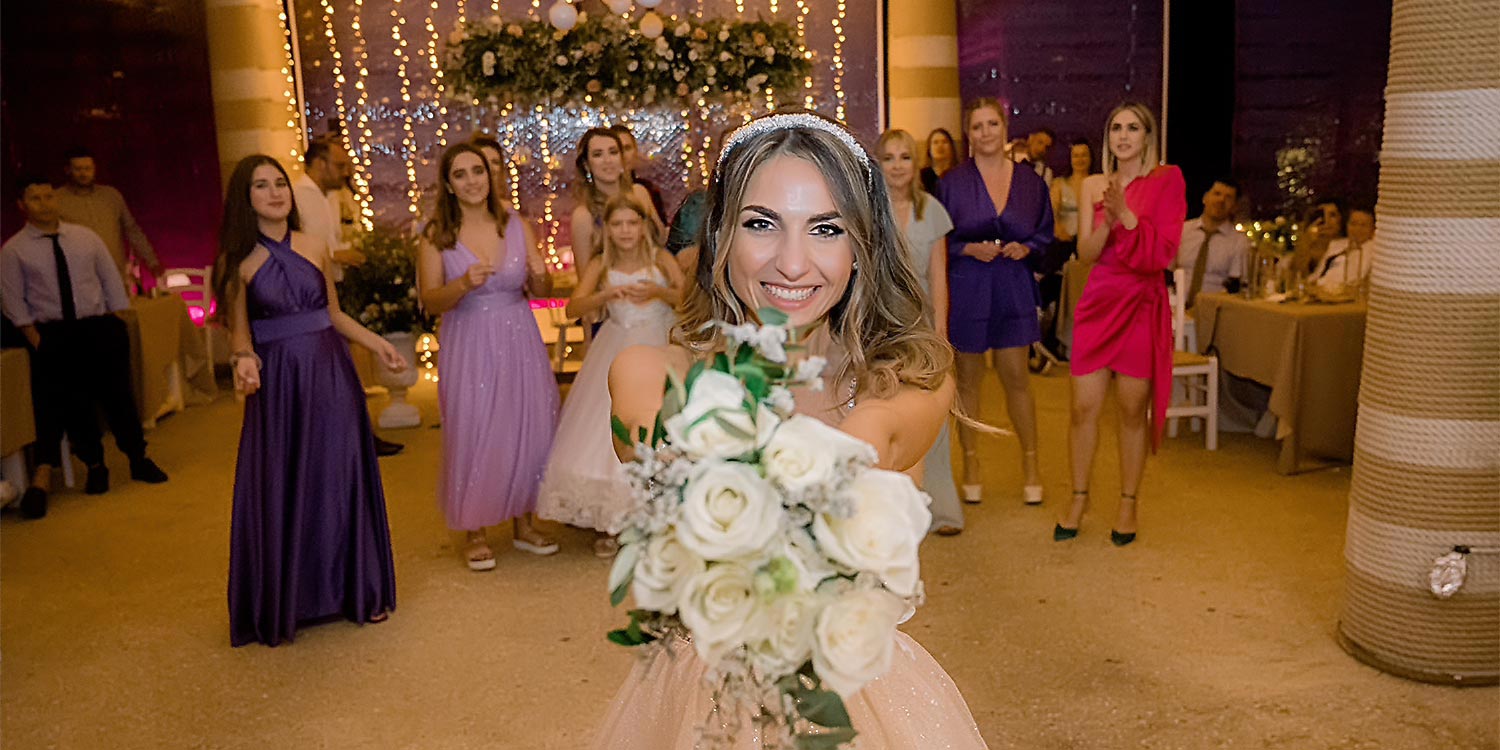 Πολυτελής Γάμος στη Μύκονο 26 A toss to destinys hand. Mediterranean Romance in Mykonos by Rogdaki Events