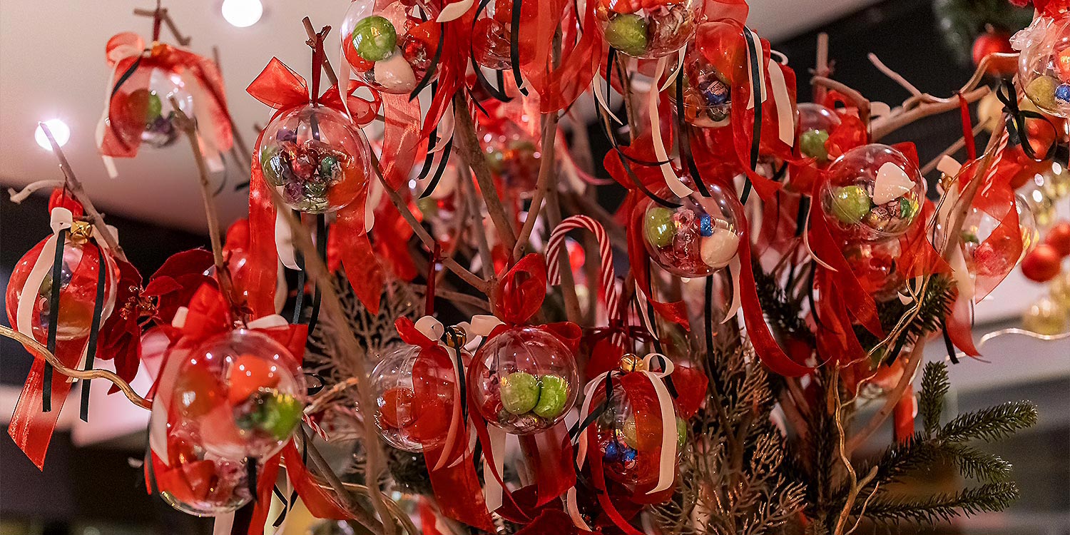 Mesmerizing Christmas Baptism Decoration 28 Christmas baptism candy decor by Rogdaki Events at Distinto with hanging ornaments, ribbons and sweet details