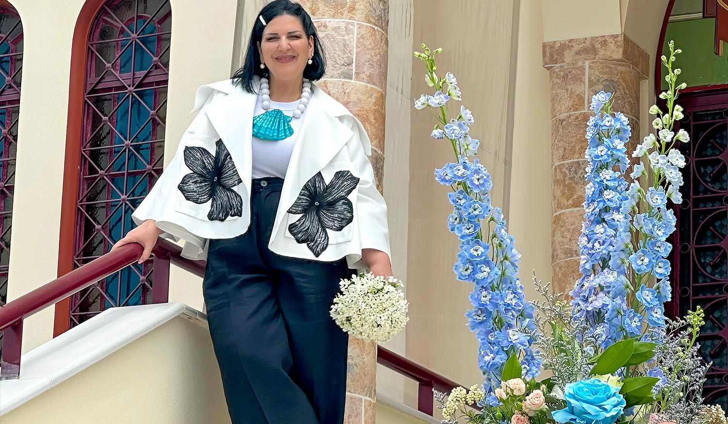 A Signature Wedding & Baptism Production in Blue 4 Anna Maria Rogdaki oversees every detail of the decoration at the Holy Church of Agia Varvara in Agrinio.