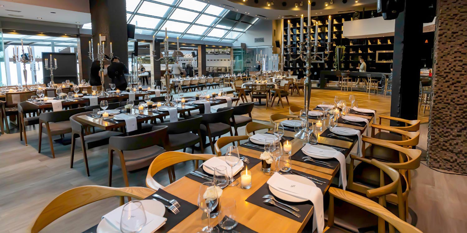 Ένας Γάμος με Υψηλή Αισθητική 27 Ασπρόμαυρη κομψότητα για έναν classy γάμο στο Distinto Rio από τη Rogdaki Events με Κεριά και ασημένια κηροπήγια