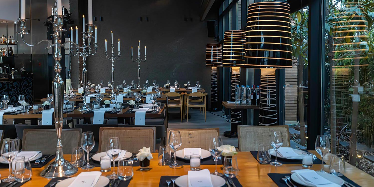 Ένας Γάμος με Υψηλή Αισθητική 23 Ατμοσφαιρικός φωτισμός και Black and White διακόσμηση δεξίωσης στο Distinto Rio από τη Rogdaki Events