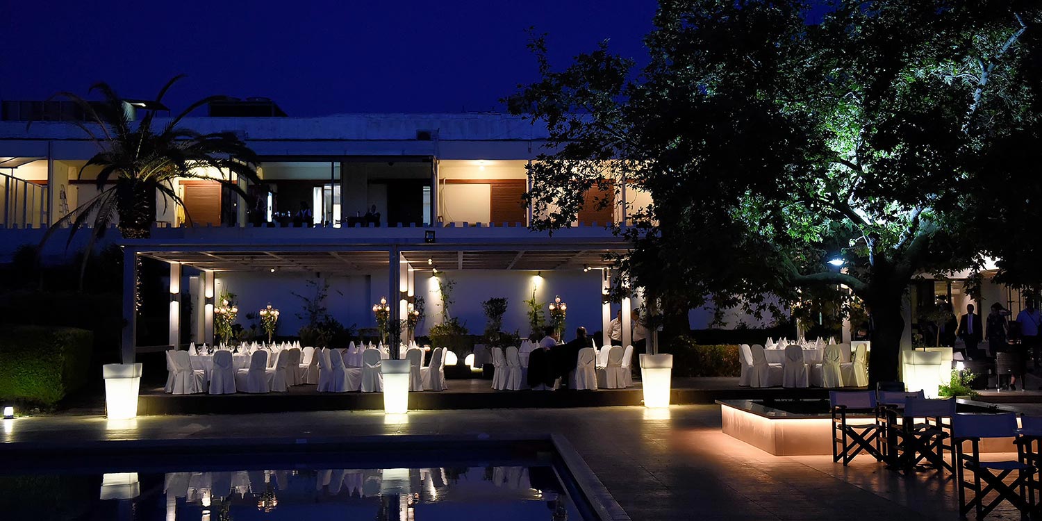 Στολισμός Εταιρικής Εκδήλωσης για τα 130 Χρόνια της Εφημερίδας «Πελοπόννησος» 18 Ο εντυπωσιακά φωτισμένος εξωτερικός χώρος του Porto Rio, διαμορφωμένος για τον εορτασμό των 130 χρόνων της εφημερίδας Πελοπόννησος