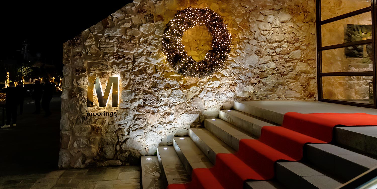Moorings – Εταιρικό Χριστουγεννιάτικο Event /Astir Marina 1 Rogdaki Events Moorings entrance red carpet astir marina corporate christmas